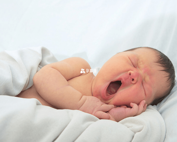 初乳可以为宝宝提供免疫物质