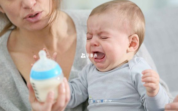 给宝宝喂奶要注意方法