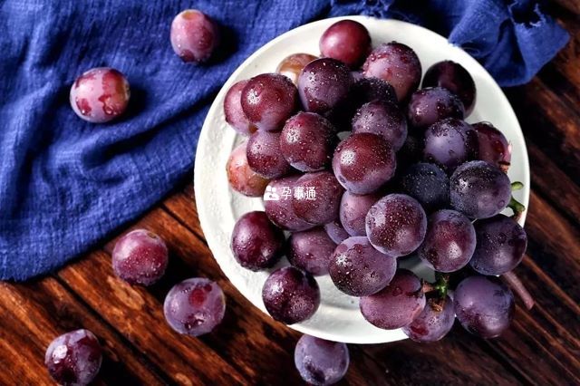 吃葡萄可以缓解孕吐