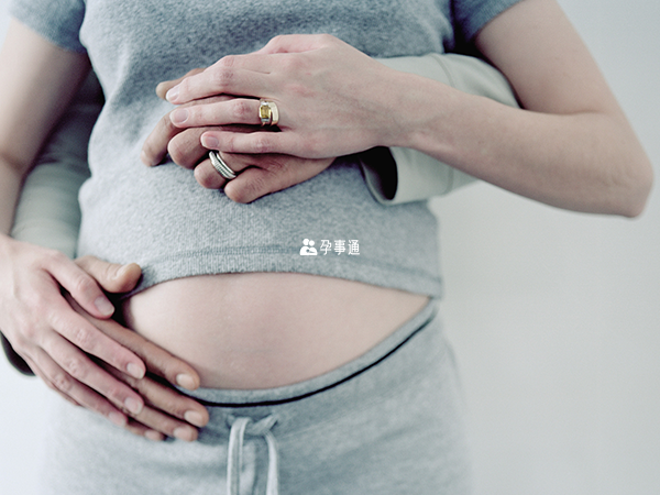 孕晚期频繁抚摸孕肚只有坏处