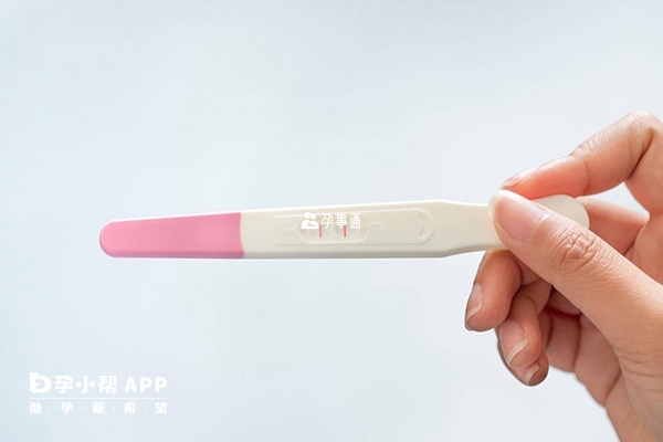 使用验孕棒显示强阳早晚与性别无关