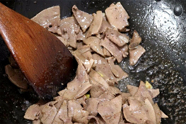产妇月子餐中可以做炒猪肝等料理