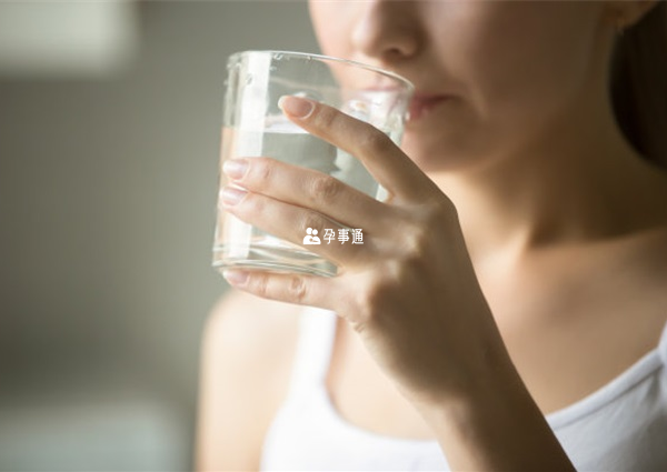 取卵后喝水的目的是利于排尿防止腹水